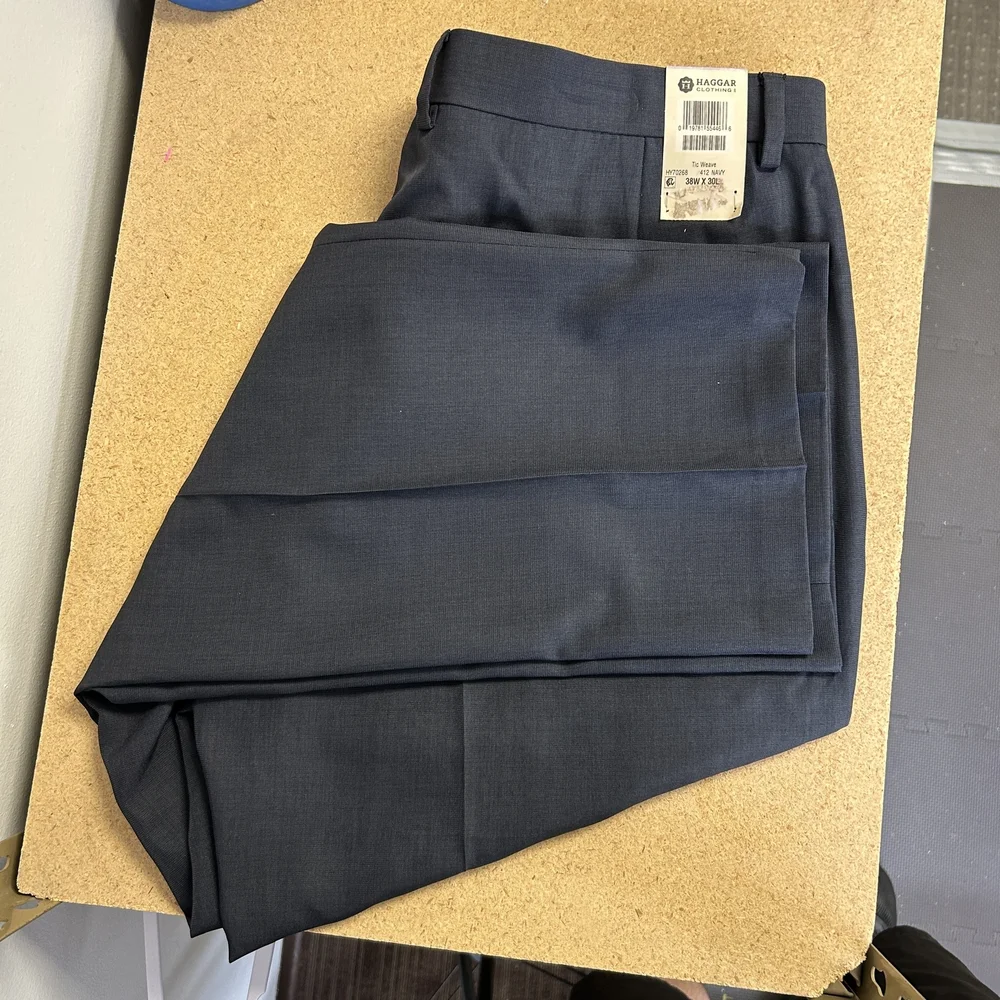 Haggar Pants Mens 38x30 Tic Weave Classic Fit Dress Slacks Navy Blue HY70268